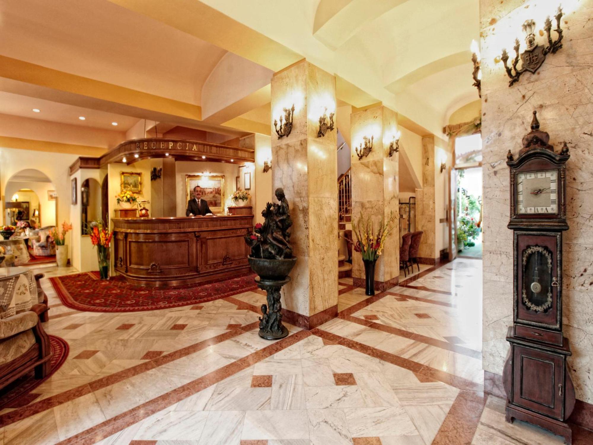 Hotel Europejski — Foto’s 1